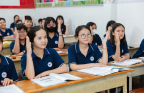 LẤY HỌC VIÊN LÀM TRUNG TÂM